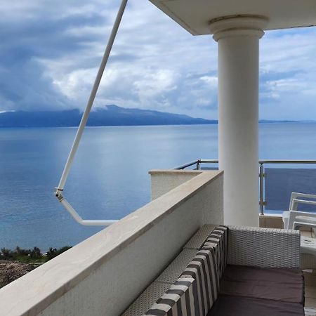 White Residence Luxury Apartments Sarandë Eksteriør billede