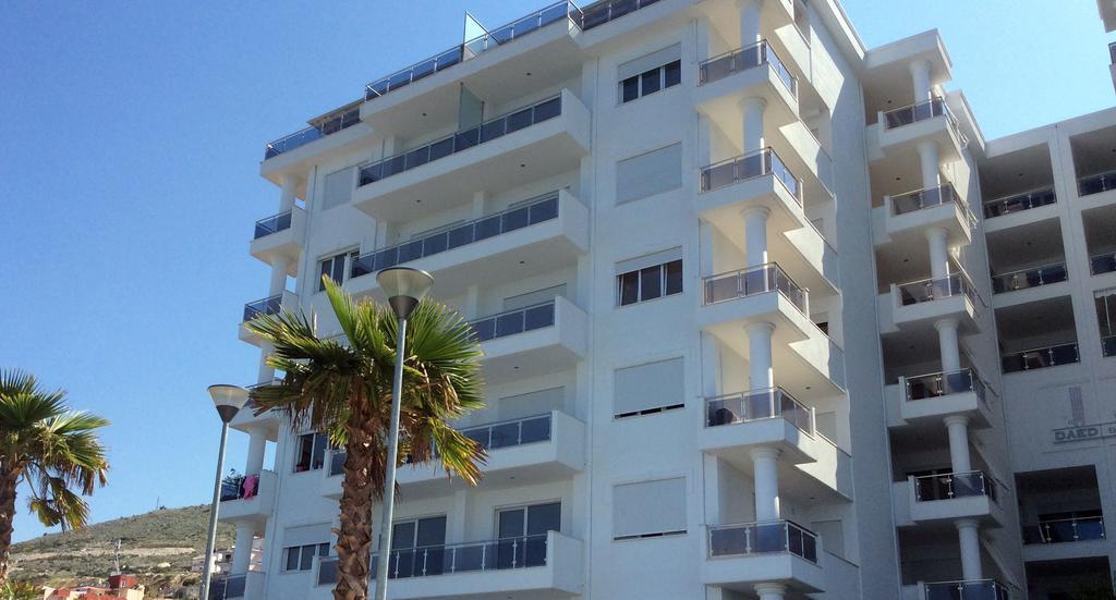 White Residence Luxury Apartments Sarandë Eksteriør billede