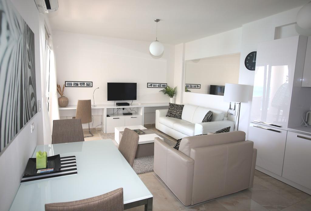 White Residence Luxury Apartments Sarandë Eksteriør billede