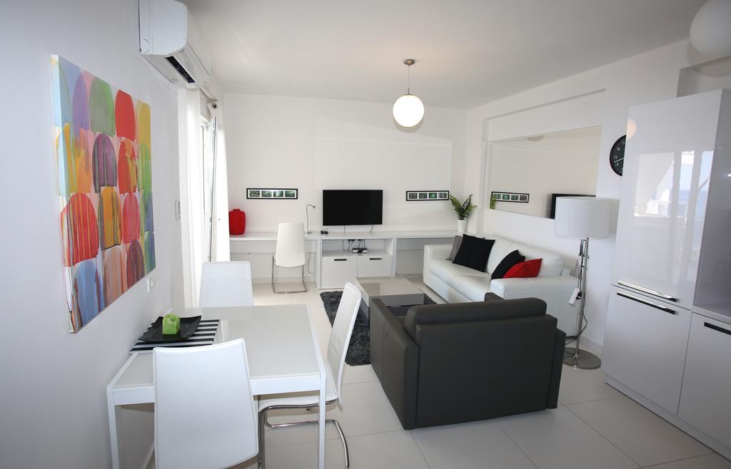 White Residence Luxury Apartments Sarandë Eksteriør billede