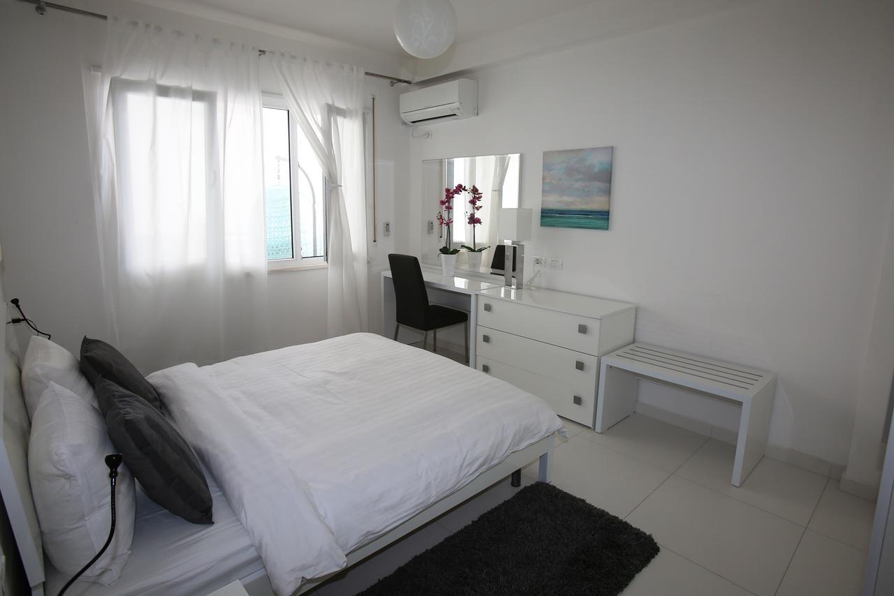 White Residence Luxury Apartments Sarandë Eksteriør billede
